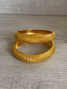Set of 2 Dubai Style 24K Gold plated Hinged Chunky Bangle Set